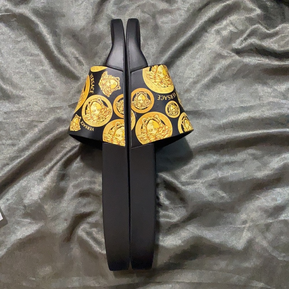 Versace slides - Picture 2 of 6